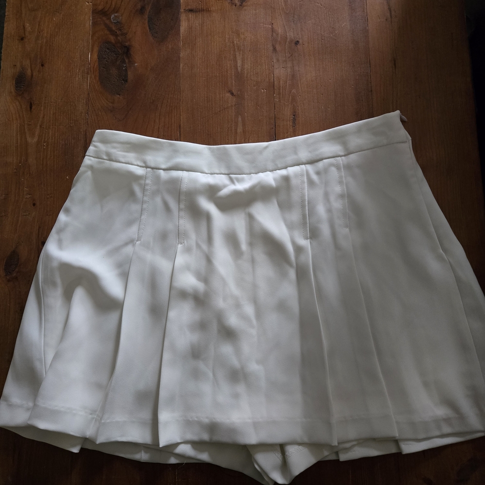 Zara Cream Pleated Skorts